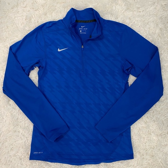 Nike Other - Nike pullover EUC